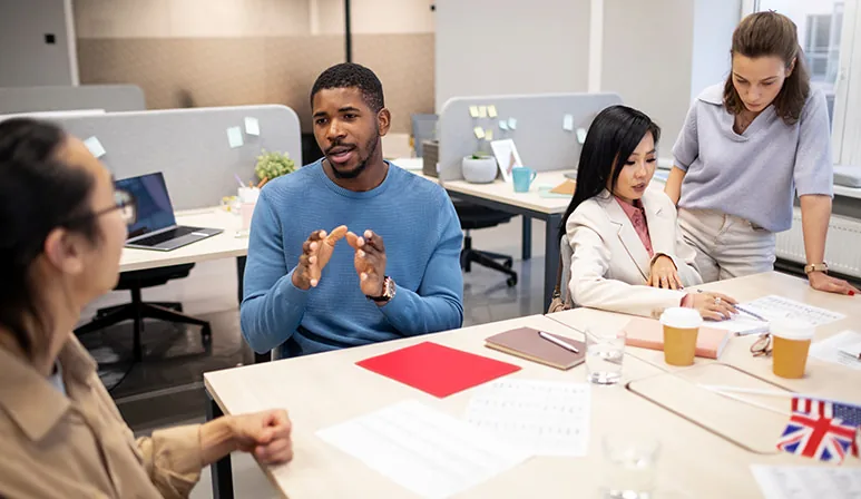 Foreign entrepreneurs can open and manage UK companies without residency requirements Foreign entrepreneurs can open and manage UK companies without residency requirements