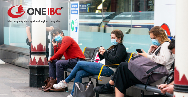 Người dân London có thói quen sử dụng điện thoại thông minh “mọi lúc, mọi nơi”