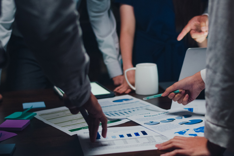 Configurar uma empresa-mãe com subsidiárias. Set up a parent company with subsidiaries.