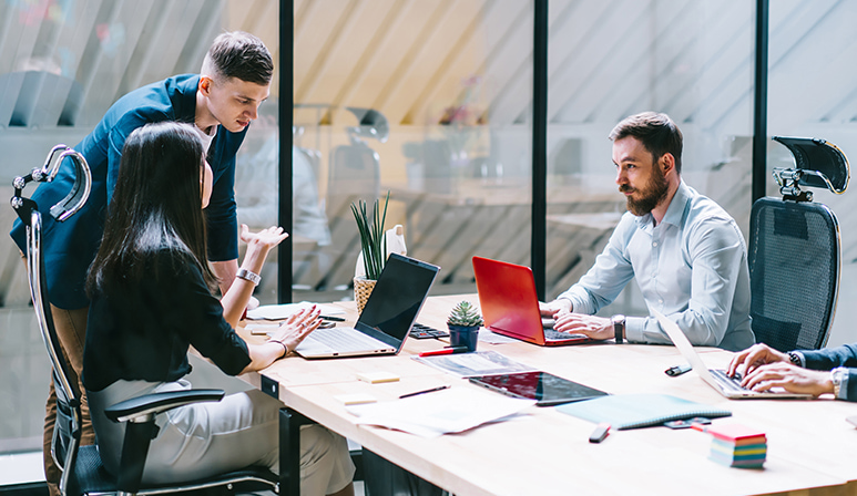 Dubai attracts global businesses, supported by trusted setup consultants for legal entry