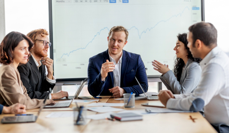 Navigating UK Corporate Culture Effectively Navigating UK Corporate Culture Effectively