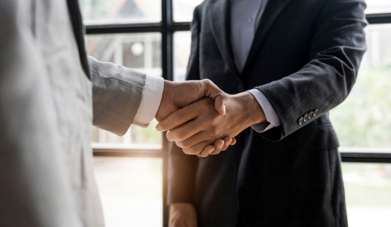 Business Etiquette in London: Dos and Don'ts Business Etiquette in London: Dos and Don'ts
