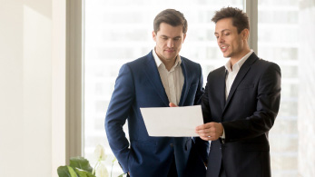 Investment Dealer (Broker)