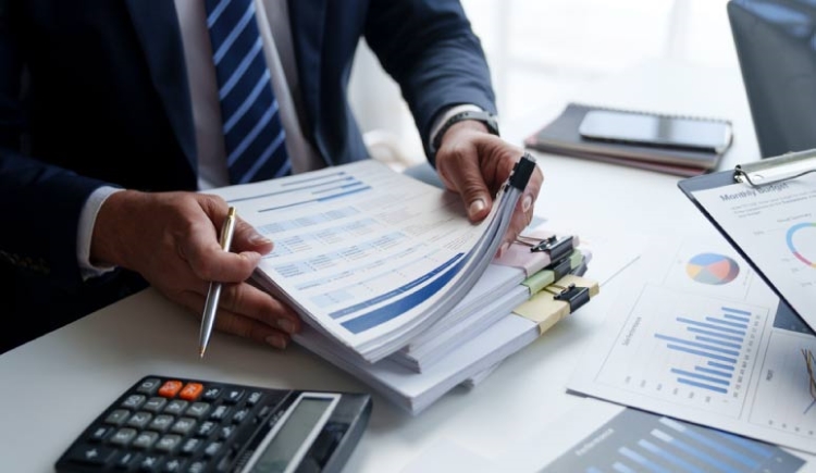 What Does a Tax Accountant Do?